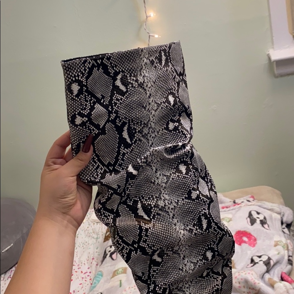 Boots - Picture 3 of 3